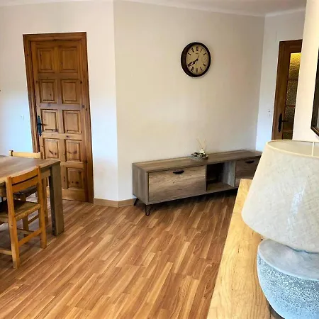 Apartment En Con Piscina Llivia