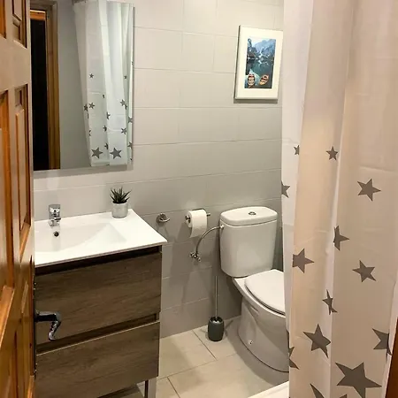 En Con Piscina Apartment